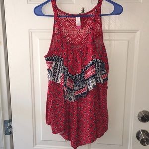 No Boundaries Size XL Red Print Sleeveless Top Pre-Owned